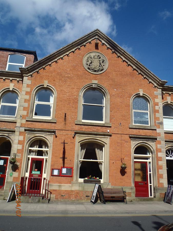 Old Posthouse Hotel & Restaurant Clitheroe Exterior photo